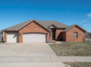 94 Holly Ridge Rd, Willard, MO 65781