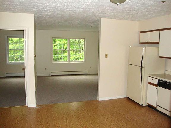 Kitchen/ Livingroom/ Bedroom