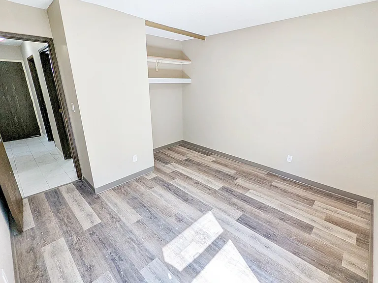 1588 Juniper — Photo 10