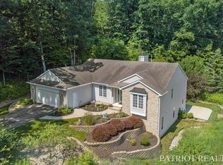 1425 Windy Ridge Dr SE, Ada, MI 49301