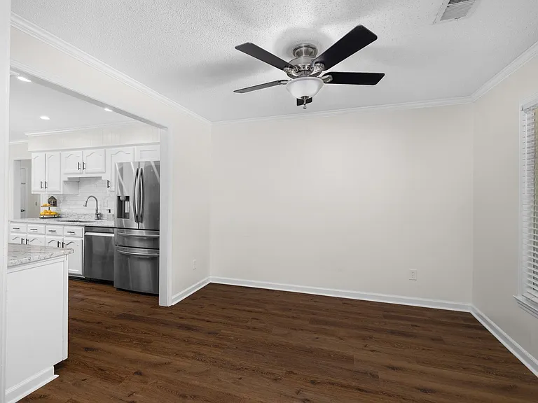 3075 Stonecrest Cir — Photo 9