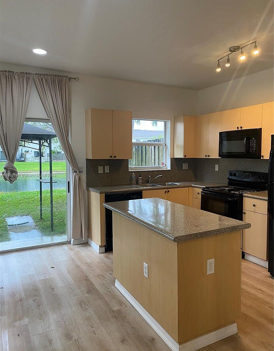 1639 SE 31st Ct 1639, Homestead, FL 33035 Zillow