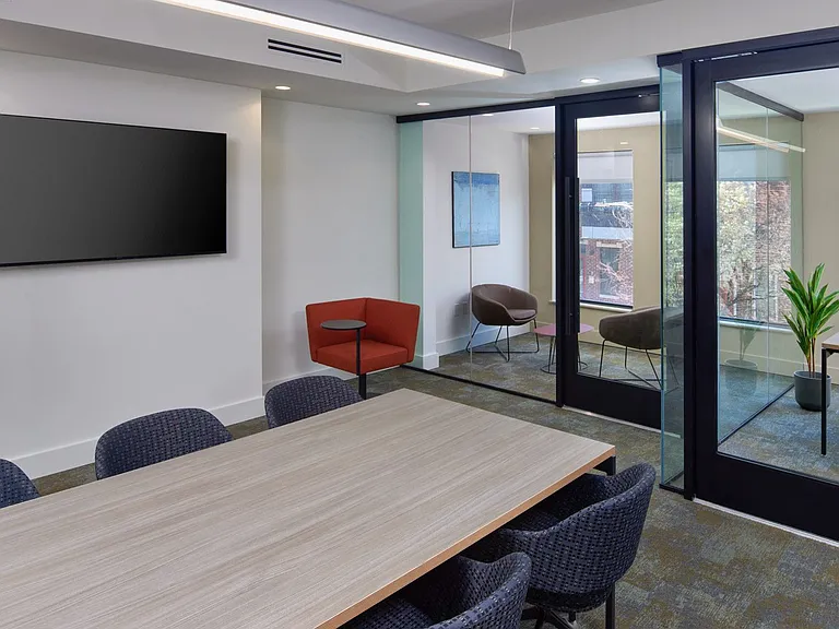 Glassworks Apartments — Photo 15