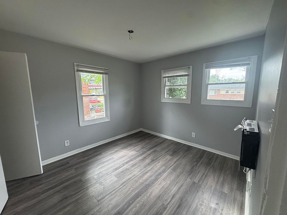 1735 Meadow Ln, photo 5