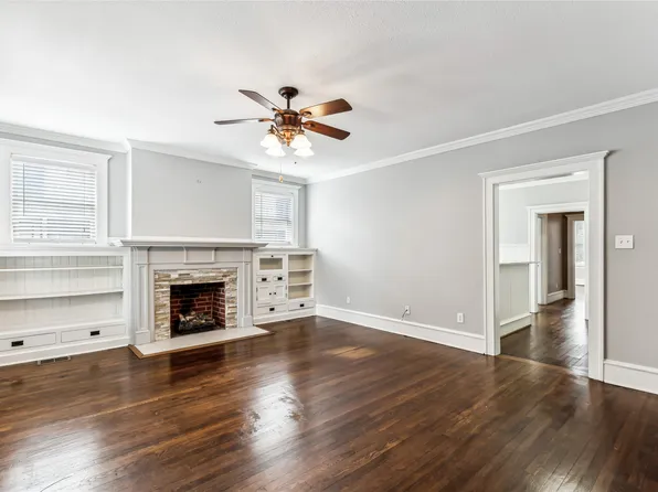 2200 College Ave APT 101, Fort Worth, TX 76110