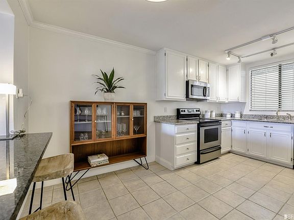 4th image of 145 Gardenside Dr APT 3