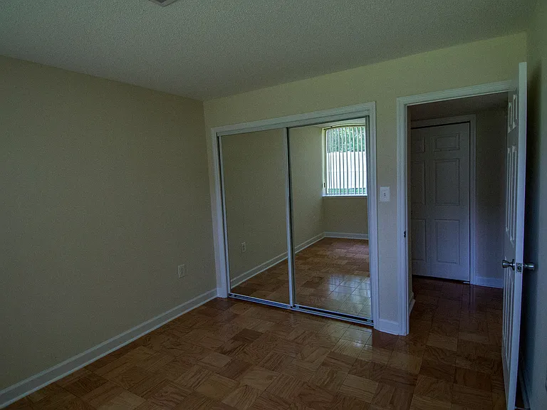 Heritage Park Apartments — Photo 68