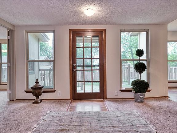 2nd image of 305 Rosewood Dr