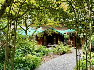 3003 122nd Pl NE, Bellevue, WA 98005