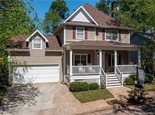 102 Glenlake Commons Dr, Decatur, GA 30030