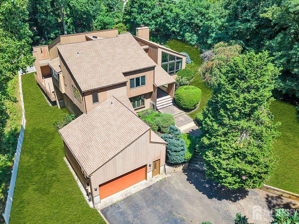 1st image of 6 Sugar Ln