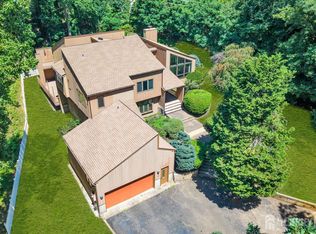 6 Sugar Ln, Holmdel, NJ 07733