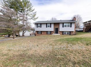 716 N Whispering Oak Cir, Powell, TN 37849