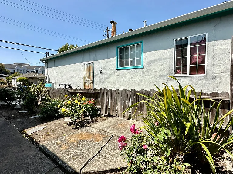 1426 Liberty St — Photo 20