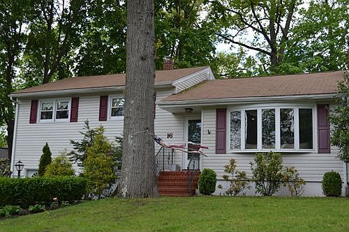 Welcome to 16 Daniel Dr.