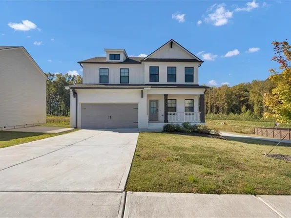 126 Logan Pass Dr, Loganville, GA 30052