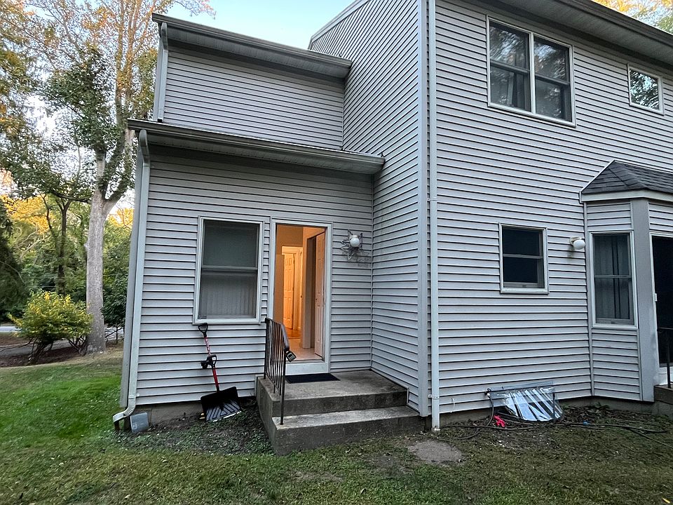 1st image of 590 Landing Ave