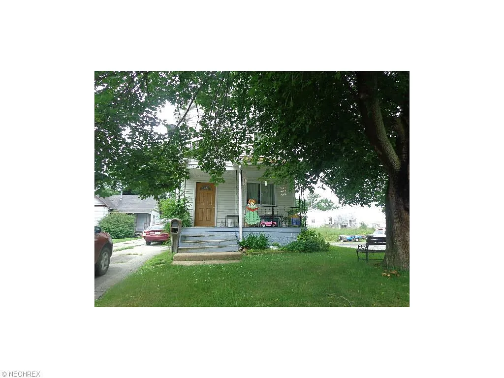 32 S Maryland Ave photo 1
