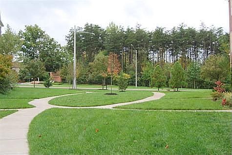 2nd image of 5104 Village Fountain Pl