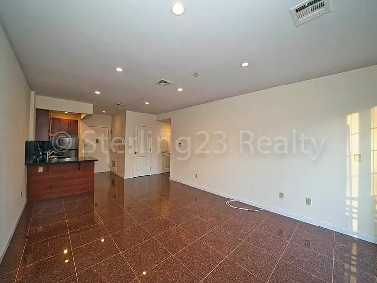 2129 31st Ave #2A — Photo 4