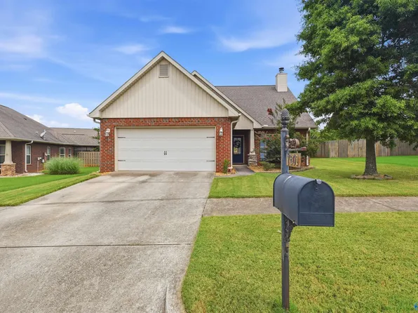 7602 Graydon St NW, Huntsville, AL 35806