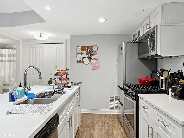 330 W Evergreen Ave #1 — Photo 6