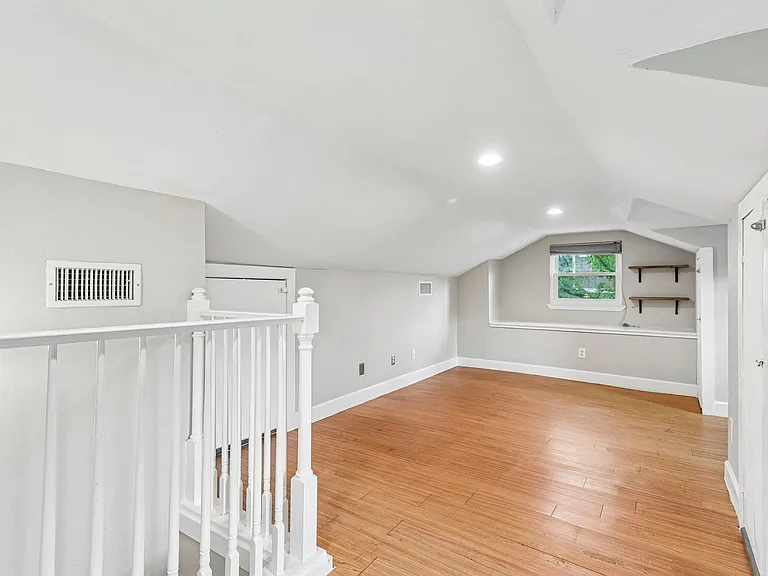 4315 Bellvue Ave — Photo 26