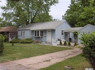 499 Washington Ave, Brentwood, NY 11717