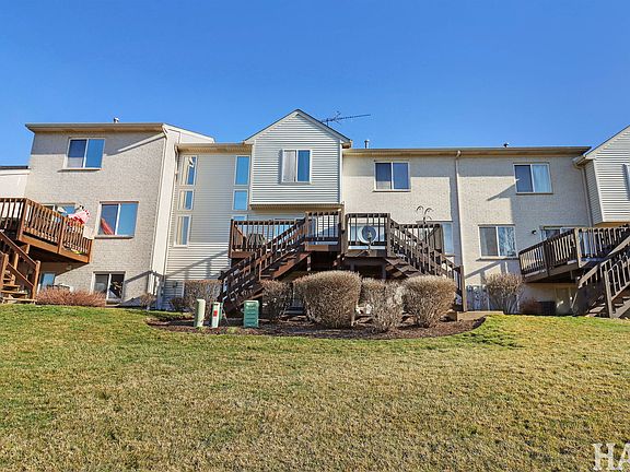 3rd image of 3117 River Birch Ct