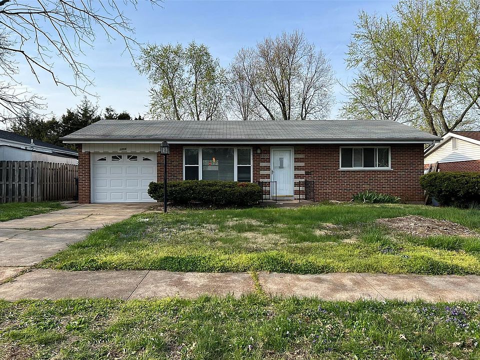 1st image of 2055 Saint Louis St