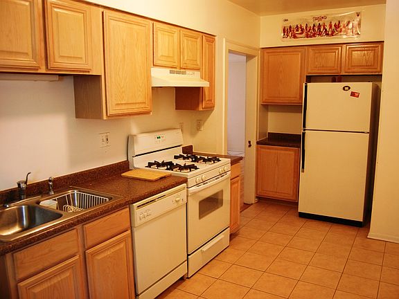 3rd image of 2904 N Damen Ave APT 2