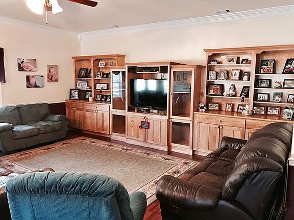 3rd image of 28 Margies Ln