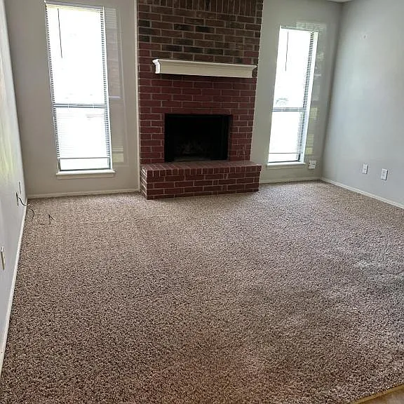 8505 S 31st St — Photo 3