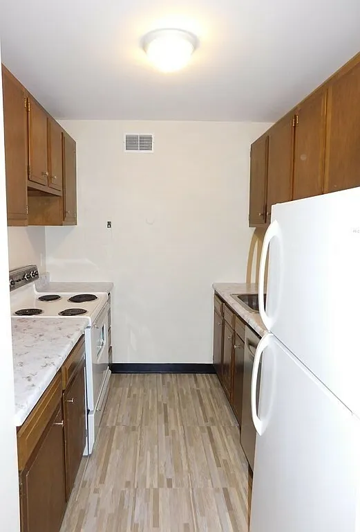 1 bed, 1.0 bath, 582 sqft, $2,950 — Photo 3