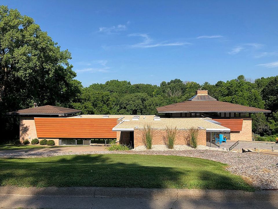 1133 Arrowhead Dr, Dubuque, IA 52003 Zillow