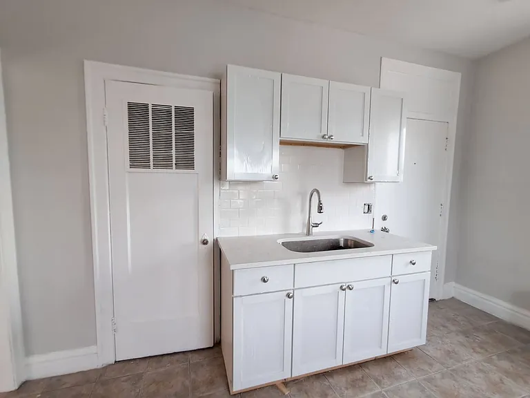 6060 W Fullerton Ave — Photo 7