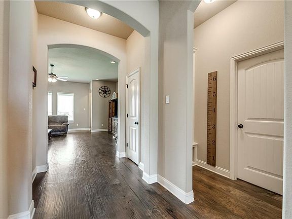 2nd image of 805 Rockcress Dr