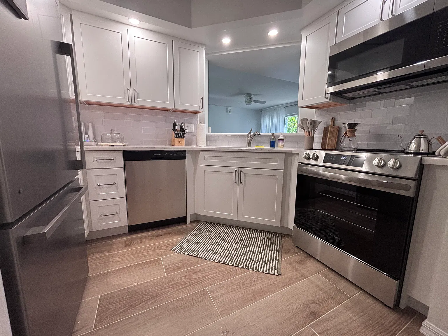 2 bed, 1000 sqft, $4,500 — Photo 4