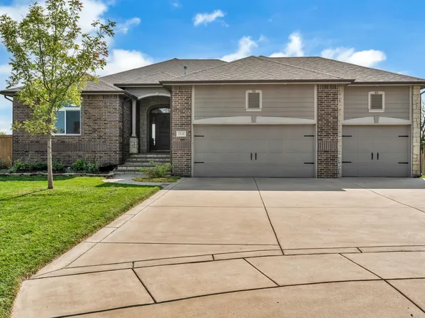 2141 N Stonegate Cir, Andover, KS 67002