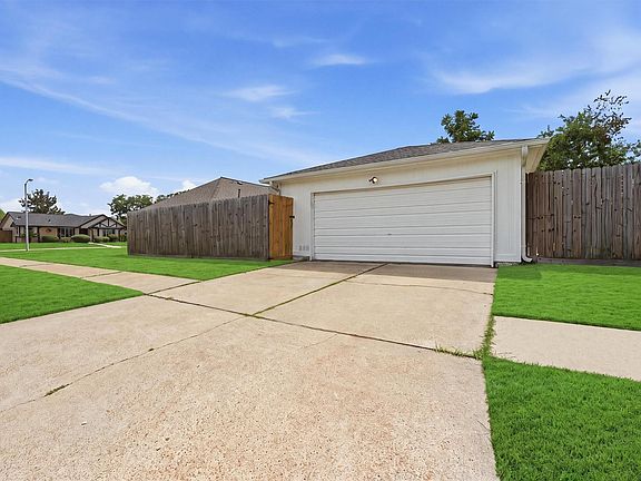 4th image of 11602 Sagemeadow Ln