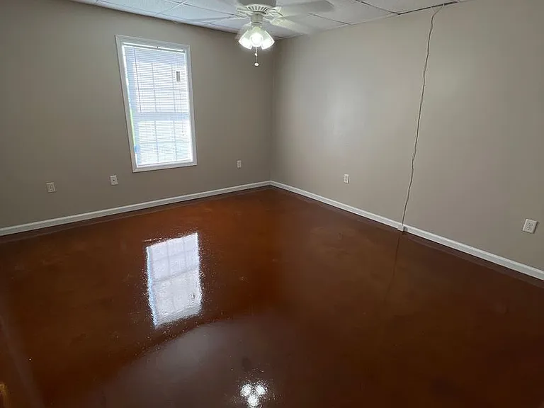147 Eureka Dr — Photo 5