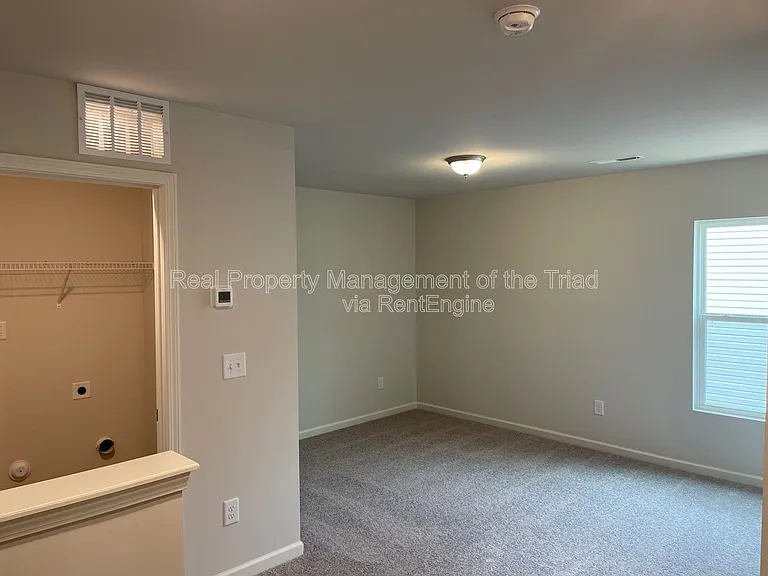 3824 Miller Dr — Photo 11