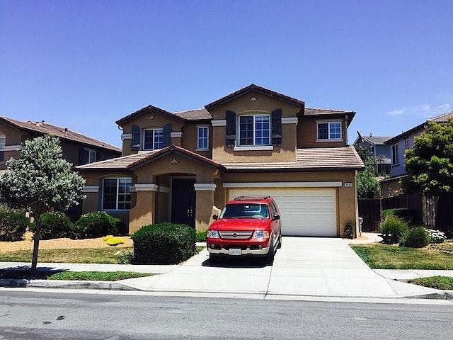 4805 Peninsula Point Drive