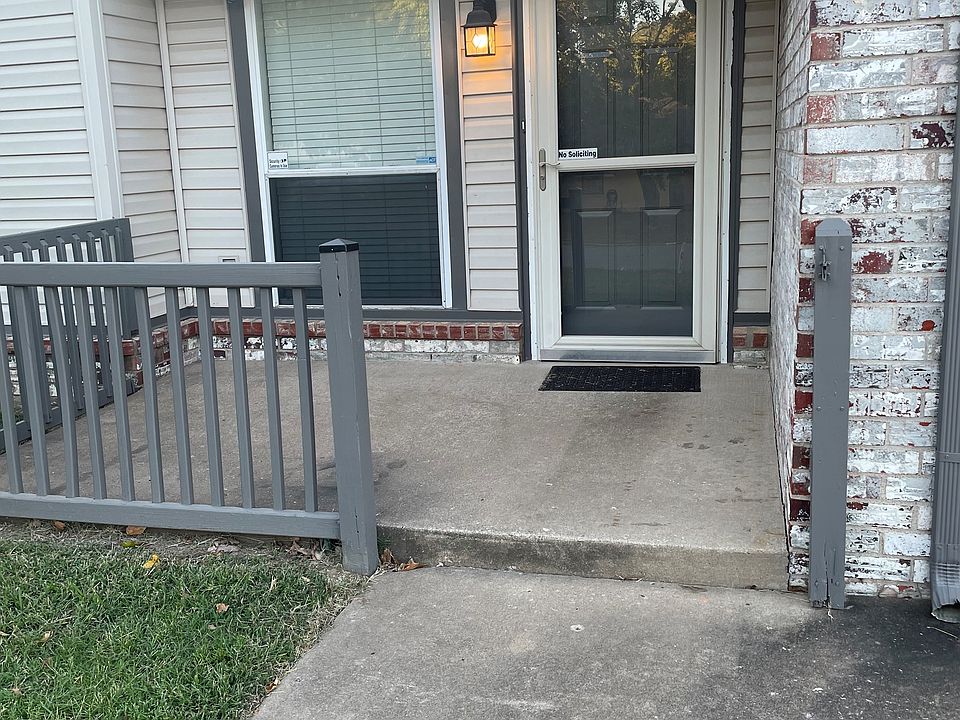 2nd image of 322 S G Ave E