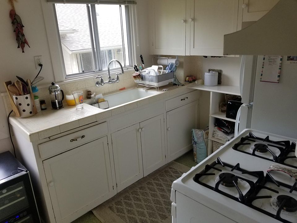 2nd image of 14 E Valerio St APT 2
