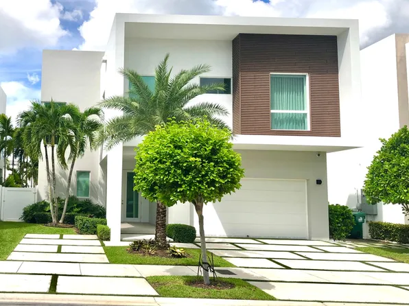 10580 SW 67th Ter, Doral, FL 33178