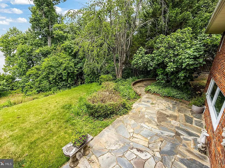 3612 Ridgeway Ter — Photo 12
