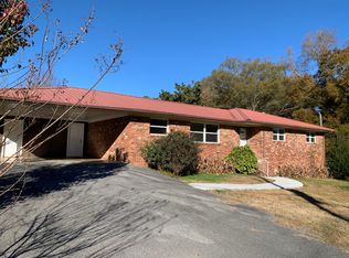 207 Auburn Dr, Dalton, GA 30720