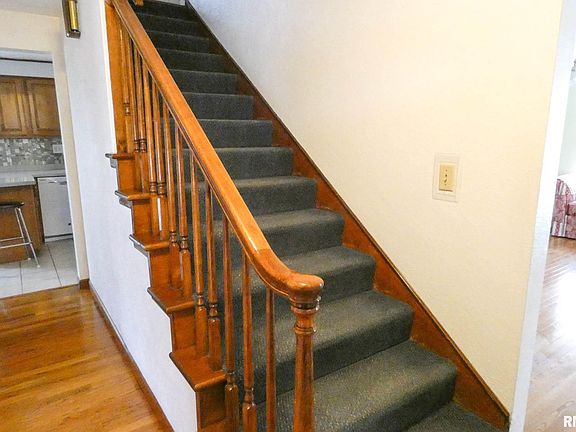 4th image of 825 W Kensington Dr