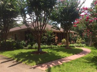 500 Minor Ln, Ocean Springs, MS 39564